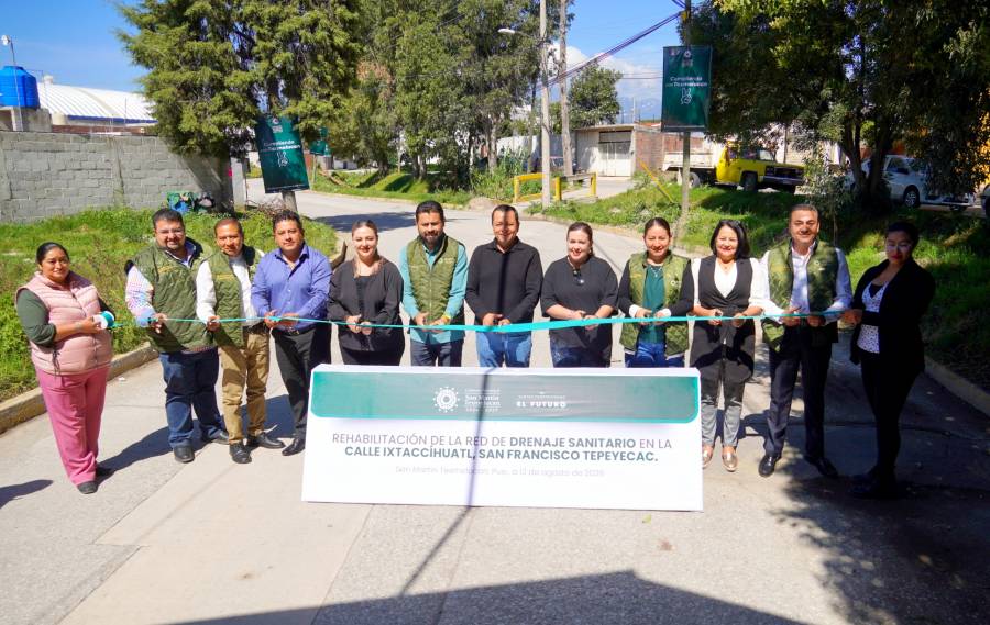 Alcalde de Texmelucan inaugura rehabilitaci&oacute;n de rehabilitaci&oacute;n de la red de drenaje sanitario en Tepeyecac