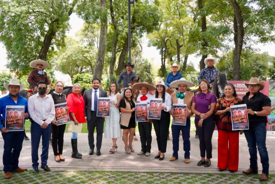 Con tradici&oacute;n y orgullo cholulteca, Tonantzin Fern&aacute;ndez presenta la Cabalgata de Inicio de Feria
