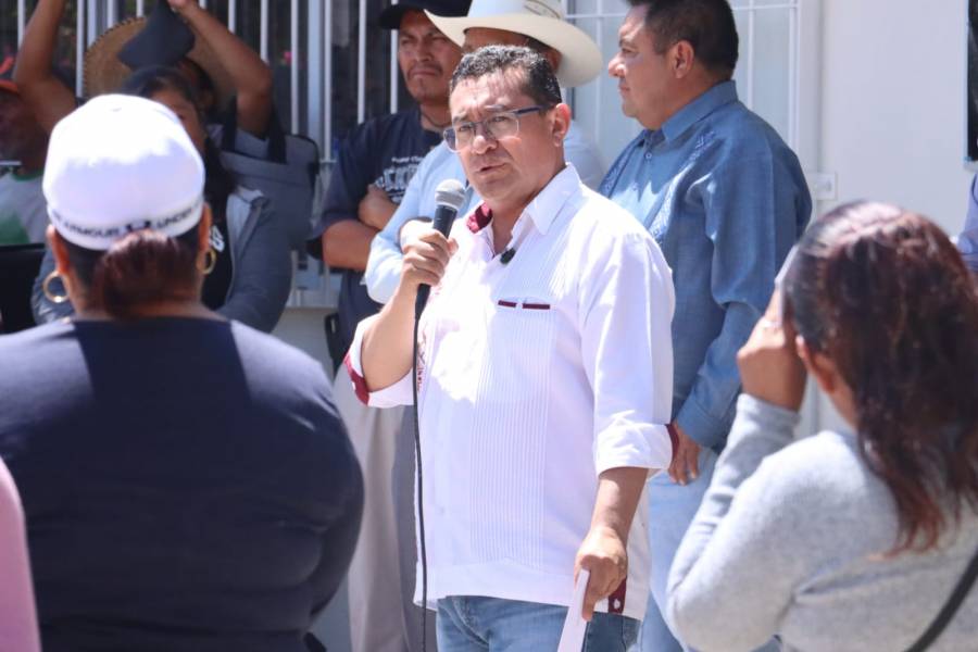 Refrenda el diputado P&aacute;vel Gaspar su compromiso con la educaci&oacute;n y el desarrollo de la Mixteca poblana