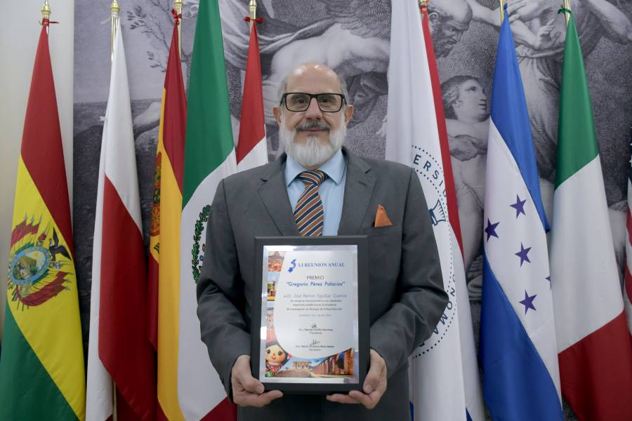 Recibe investigador BUAP premio “Gregorio P&eacute;rez Palacios”