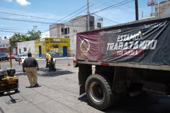 Gobierno de Pepe Chedraui contin&uacute;a con acciones de bacheo en Barrio de San Miguel