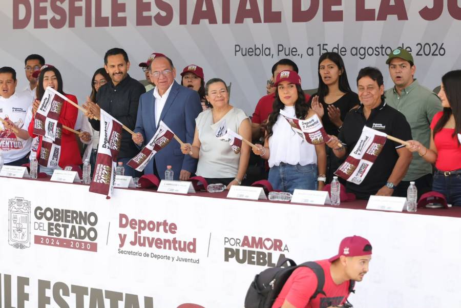 Desfile de la Juventud visibiliza bienestar y amor por Puebla