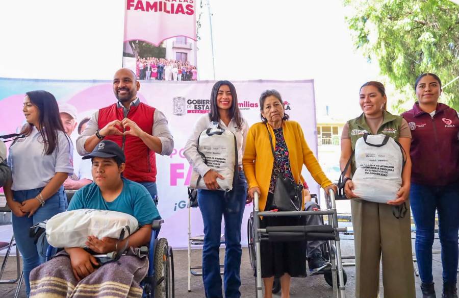 SEDIF lleva apoyos alimentarios a familias de San Francisco Totimehuac&aacute;n