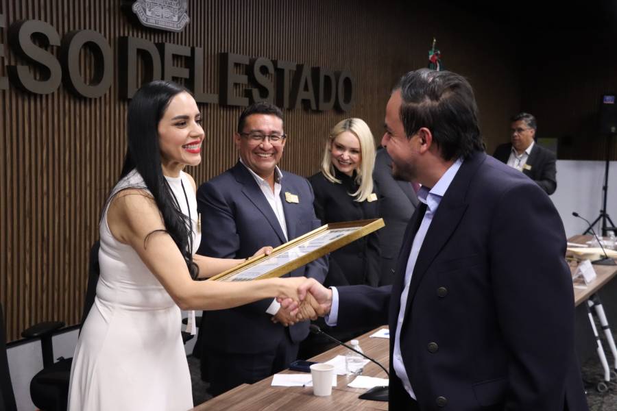 Expertos analizan retos y oportunidades de la inteligencia artificial en los procesos legislativos