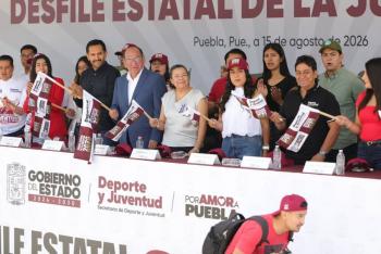 Desfile de la Juventud visibiliza bienestar y amor por Puebla