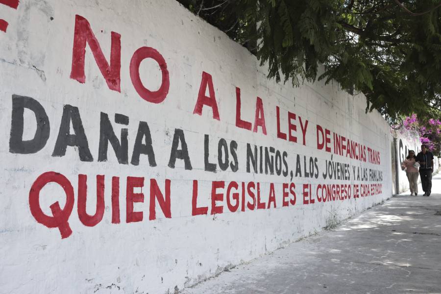 Morena condena bardas contra reformas para reconocer a infancias trans en Puebla