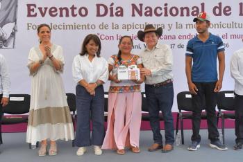 Loter&iacute;a Nacional dedica Sorteo Superior a las abejas y reconoce a apicultores mexicanos