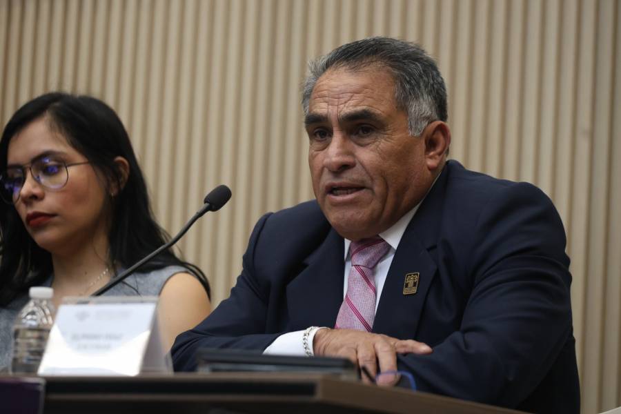 Diputado Elpidio D&iacute;az acusa que 80% de alcaldes operan como constructores y prepara reforma para frenarlo