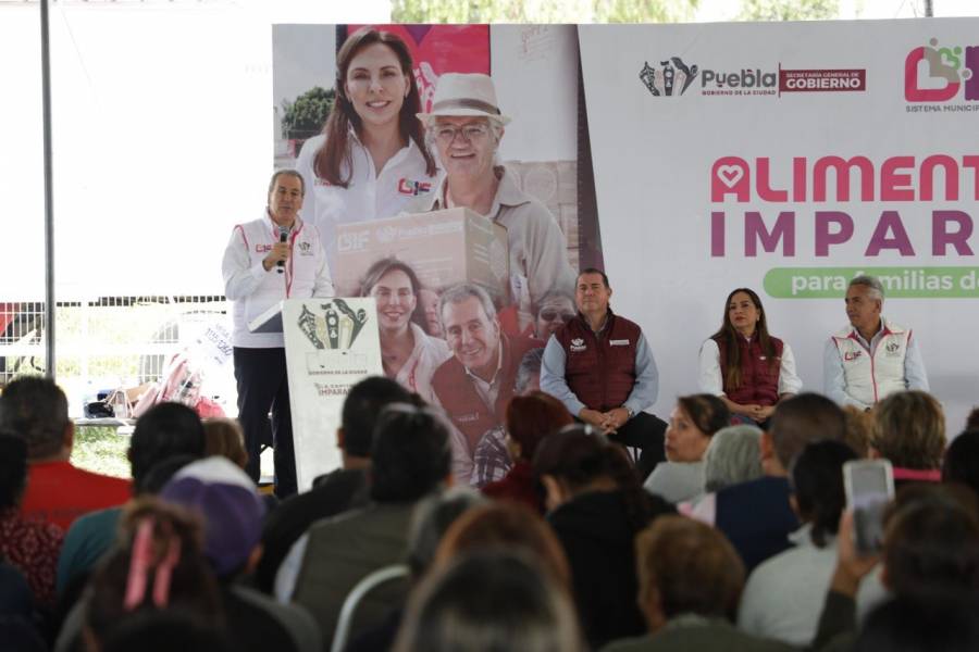 Entrega Pepe Chedraui m&aacute;s de 7 mil despensas en Romero Vargas
