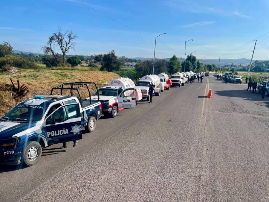 Fuerzas de seguridad recuperan m&aacute;s de 21 mil 600 litros de hidrocarburo ilegal en El Verde