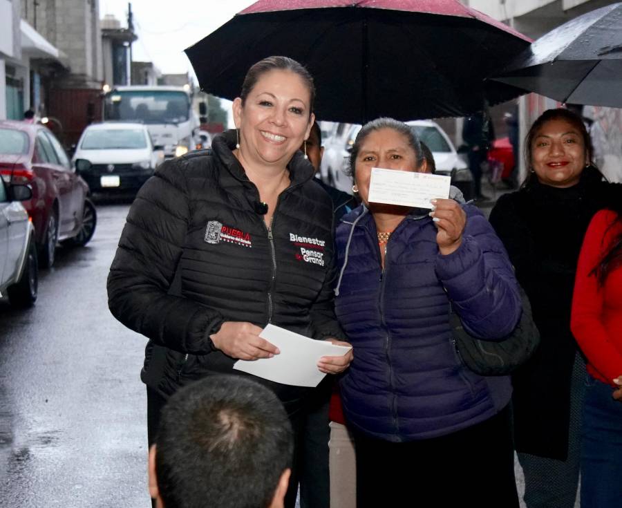 Mejoran infraestructura y bienestar de familias con Obra Comunitaria