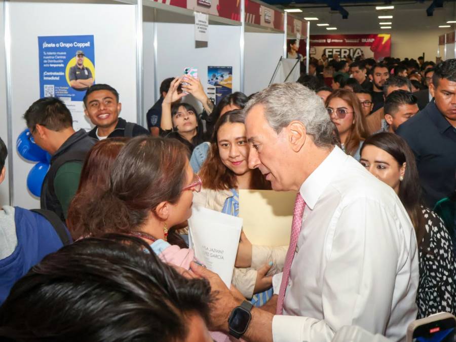 Acerca Pepe Chedraui a j&oacute;venes a opciones de empleo formal en coordinaci&oacute;n con la BUAP