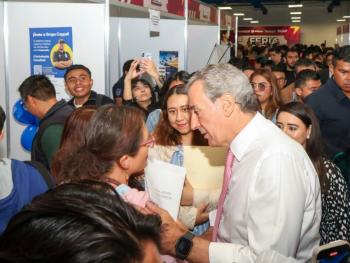 Acerca Pepe Chedraui a j&oacute;venes a opciones de empleo formal en coordinaci&oacute;n con la BUAP