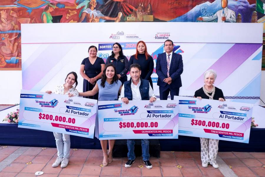 Entrega Lupita Cuautle premios del Sorteo Predial 2026