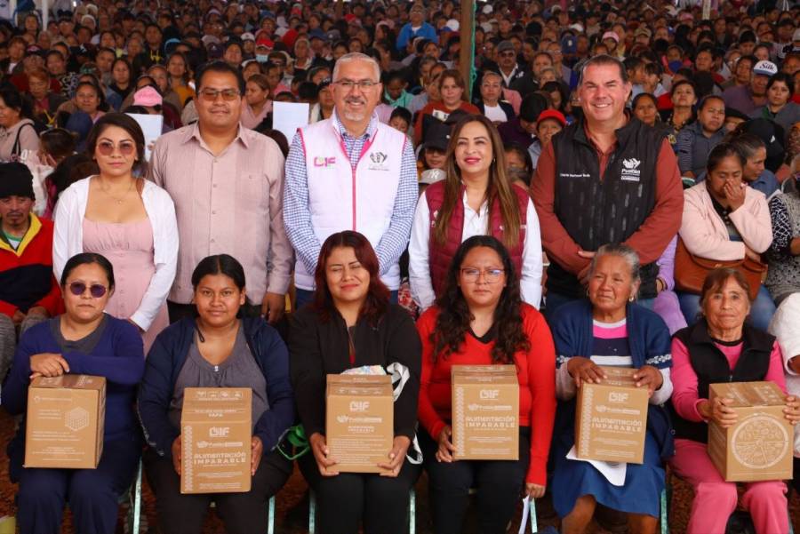 Gobierno de Pepe Chedraui entrega m&aacute;s de 11 mil despensas de Alimentaci&oacute;n Imparable