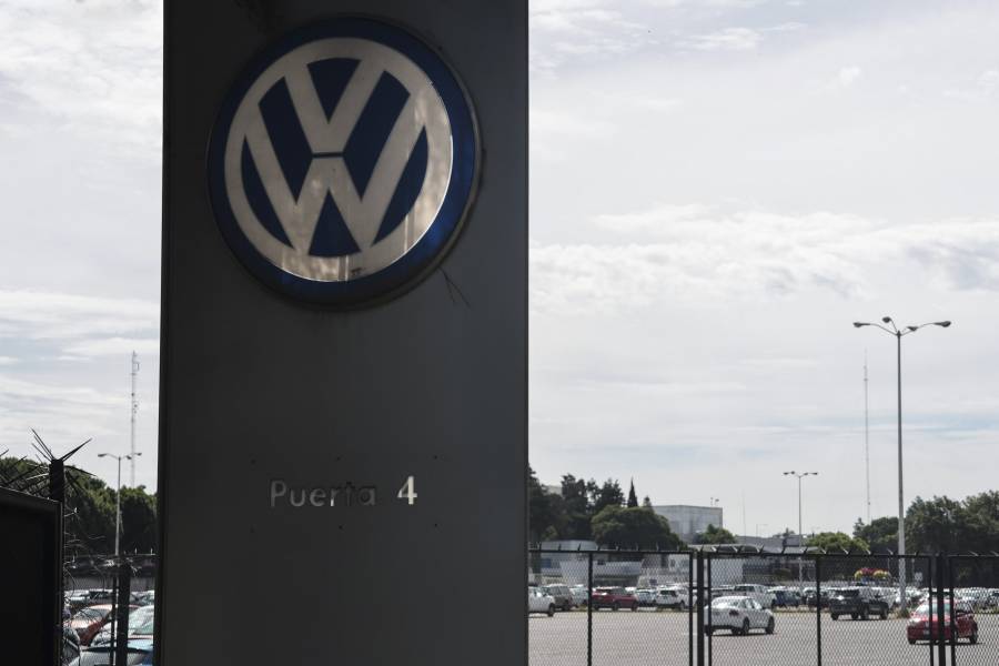 Trabajadores de Volkswagen votar&aacute;n el 11 de septiembre el aumento salarial de 10.04%