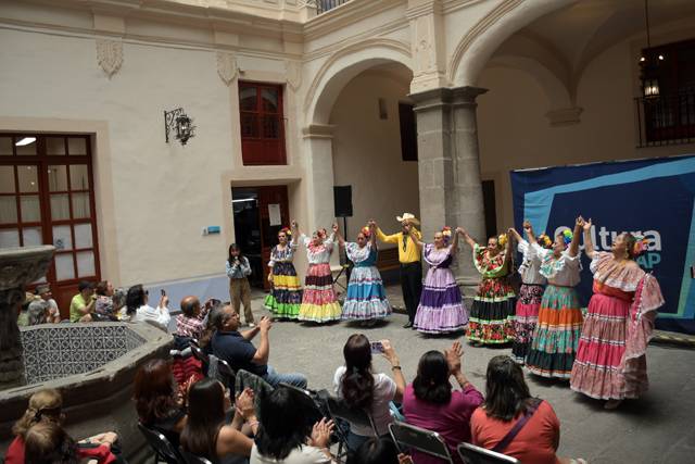 M&uacute;sica y arte en el domingo cultural de la Vicerrector&iacute;a de Extensi&oacute;n y Difusi&oacute;n de la Cultura