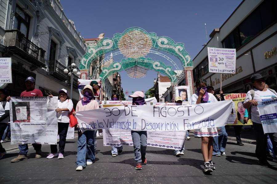Marchan por octavo a&ntilde;o para exigir b&uacute;squeda de personas desaparecidas en Puebla