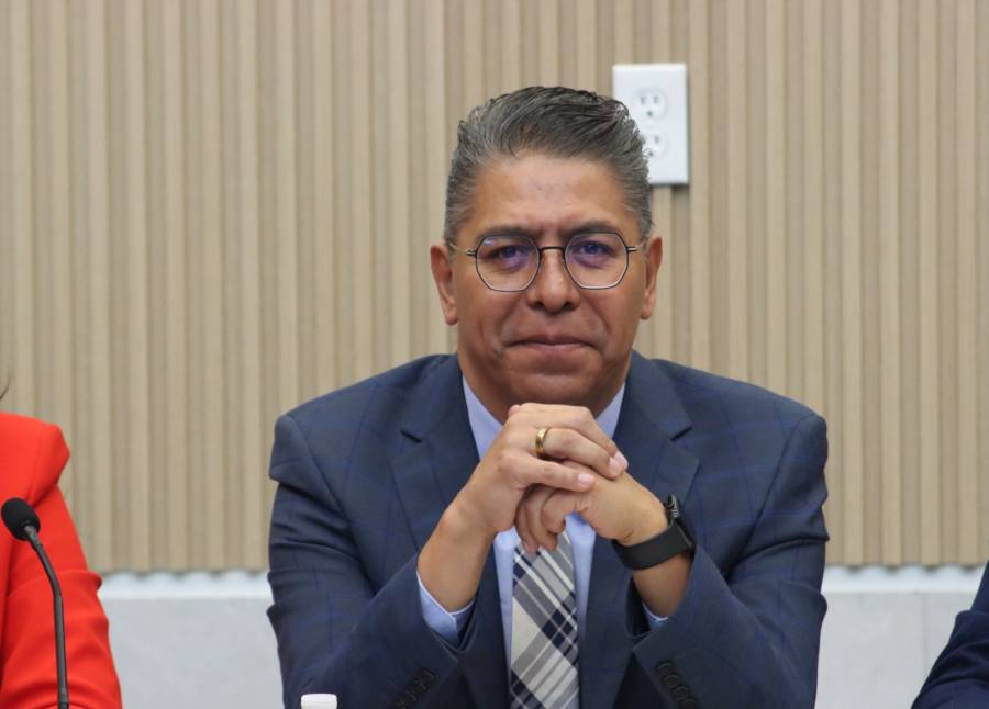 Marcos Castro alerta por nepotismo y urge a instalar Concejo Municipal en Acatl&aacute;n de Osorio