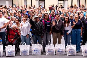 Acerca Lupita Cuautle apoyos alimentarios a m&aacute;s de 3 mil familias de San Andr&eacute;s Cholula