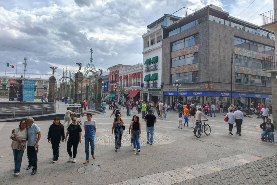 Ma&iacute;z, mezcal, miel y artesan&iacute;as llegar&aacute;n al Z&oacute;calo con feria de productores poblanos