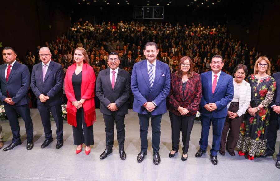 Formaci&oacute;n Jur&iacute;dica Y Sensibilidad Social, Claves Para Fortalecer Estado De Derecho: Armenta Mier