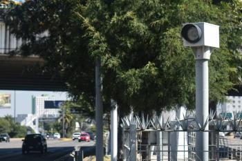 Armenta paga 56 mil 969 pesos por fotomultas de camioneta oficial