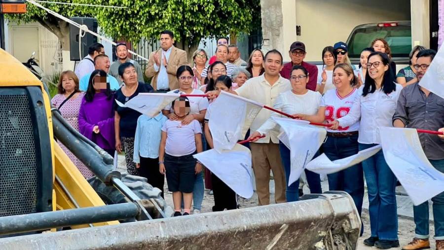 Atlixco sigue progresando con Ariadna Ayala; inician rehabilitaci&oacute;n de calle en Valle Real