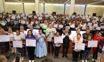 El pueblo organizado decide y transforma con obra comunitaria: Armenta Mier