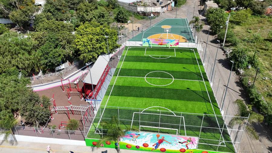 Atlixco invierte en infraestructura deportiva; Ariadna Ayala entrega multideportivo