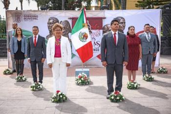 Omar Mu&ntilde;oz preside ceremonia por Independencia de M&eacute;xico