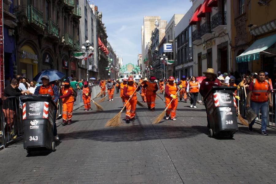 Reconoce Pepe Chedraui trabajo de personal de limpia tras fiestas patrias
