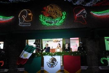 Con fervor patrio y unidad, miles de texmeluquenses dan el grito de independencia junto al edil Juan Manuel Alonso