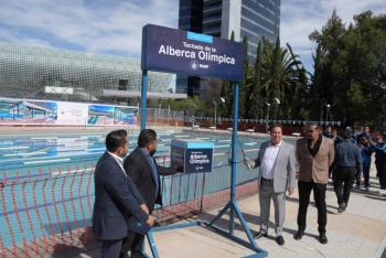 Colocan primera piedra del techado de la alberca ol&iacute;mpica en el Centro Acu&aacute;tico Universitario BUAP
