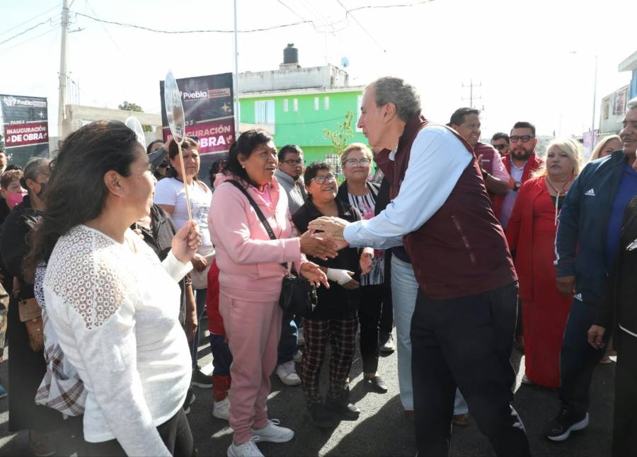 Entrega Pepe Chedraui obras de pavimentaci&oacute;n en la Junta Auxiliar de San Jer&oacute;nimo Caleras