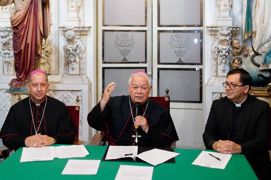 V&iacute;ctor S&aacute;nchez Espinosa deja el Arzobispado de Puebla tras 17 a&ntilde;os al frente de la Iglesia