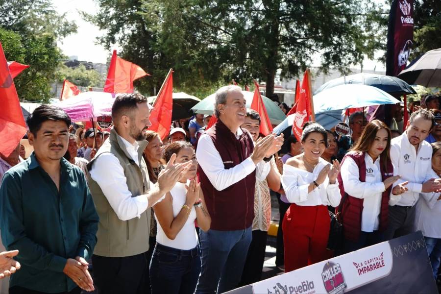 Entrega Pepe Chedraui rehabilitaci&oacute;n vial en la colonia Fraternidad Antorchista