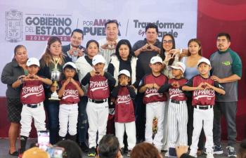 B&eacute;isbol y voleibol fortalecen el talento deportivo de las juventudes poblanas