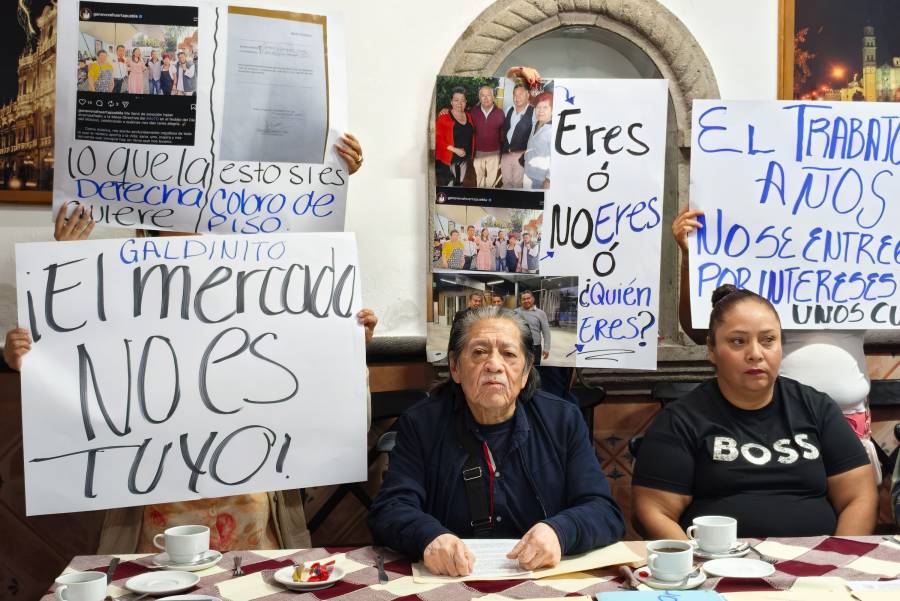 Comerciantes se enfrentan por control de espacios en el mercado El Alto