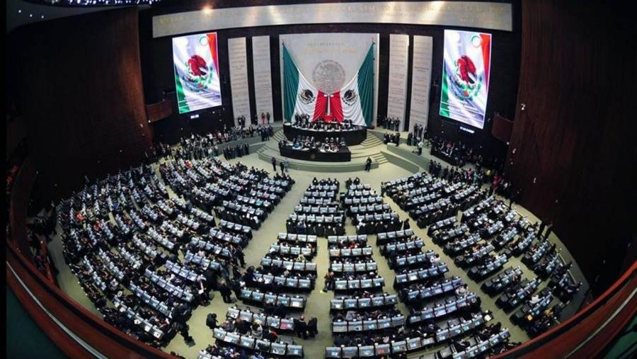 Diputados avalan reforma para impedir que personas con doble nacionalidad compitan por Presidencia y gubernaturas