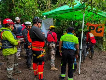 Bajan niveles de agua, prev&eacute;n retomar en octubre rescate de cuerpos en grutas de Chichicazapan