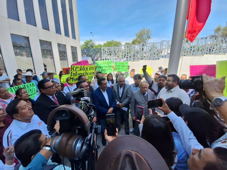 Recibe Congreso del Estado solicitud para que San Francisco Totimehuac&aacute;n se convierta en municipio