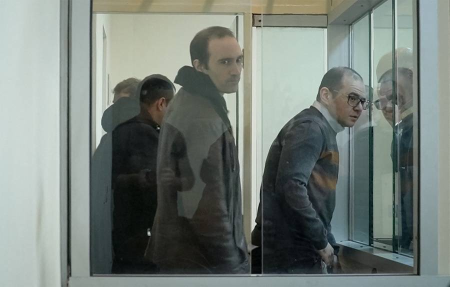 Azerbaiyán indulta a un francés tras levantamiento de sanciones a oligarcas rusos