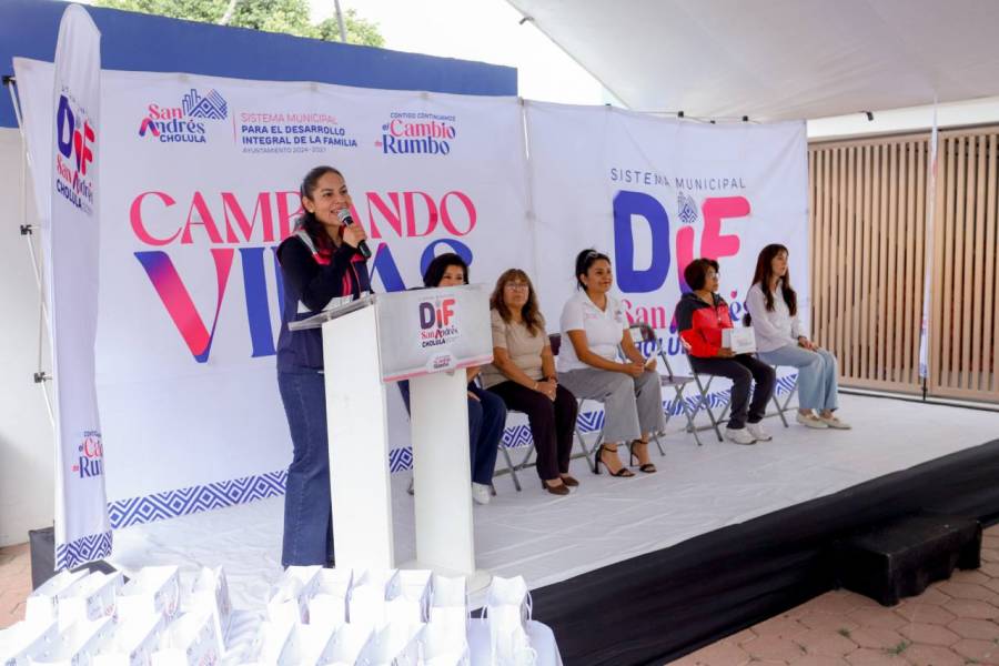 Contribuye Lupita Cuautle en mejorar la movilidad de personas con entrega de plantillas ortop&eacute;dicas