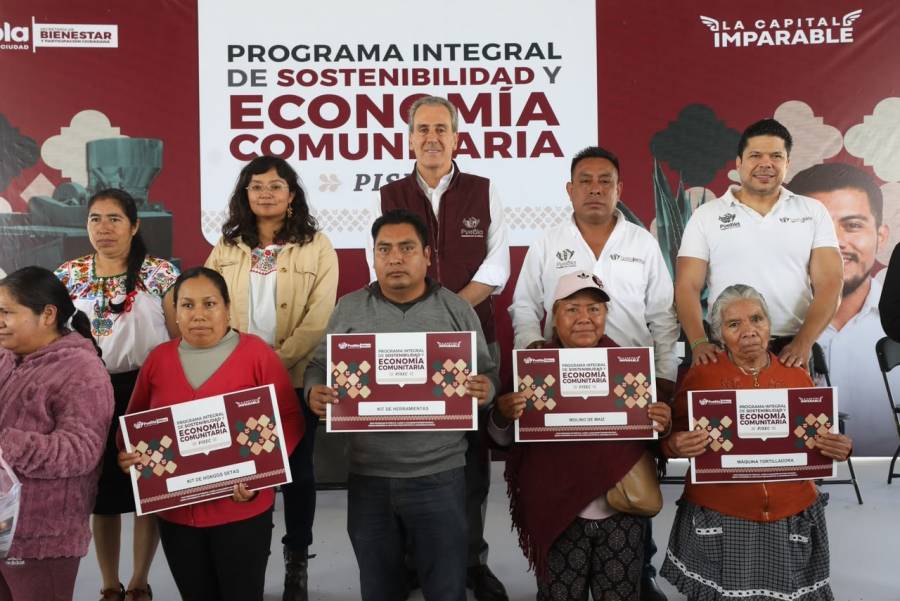 Trabaja Pepe Chedraui por el desarrollo econoacutemico de las juntas auxiliares de la capital