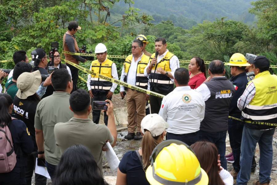 Gobierno Estatal encabeza atenci&oacute;n inmediata para recuperar caminos y proteger familias serranas