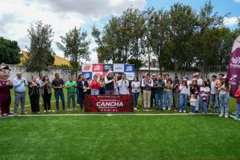 Inaugura Pepe Chedraui y love.f&uacute;tbol cancha de futbol 7 en el Deportivo Xonaca II
