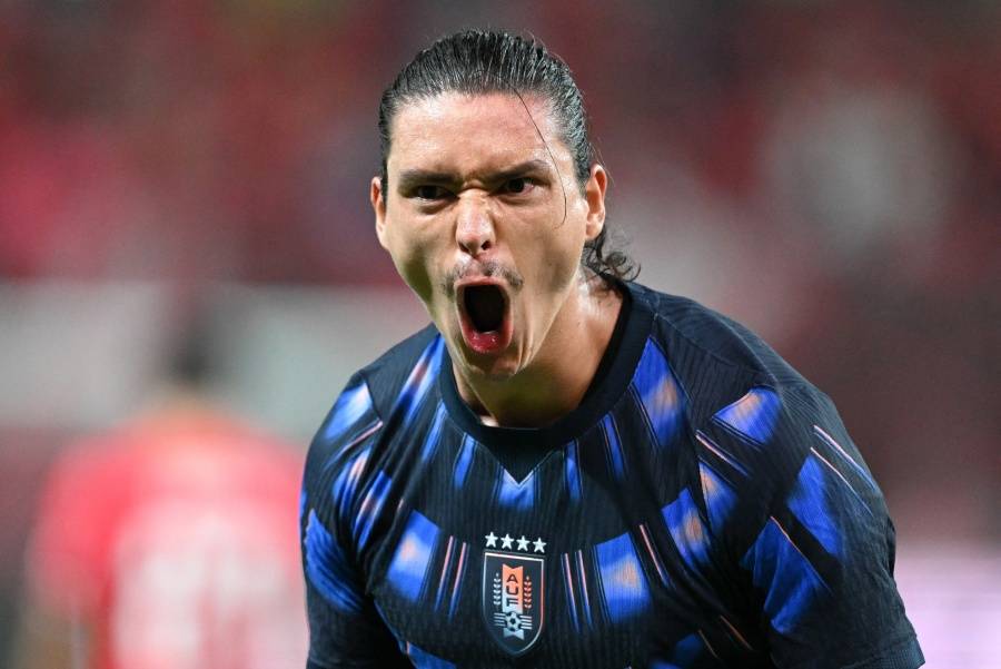 Uruguay golea 4-1 en Corea del Sur en primer triunfo del interino Forlán