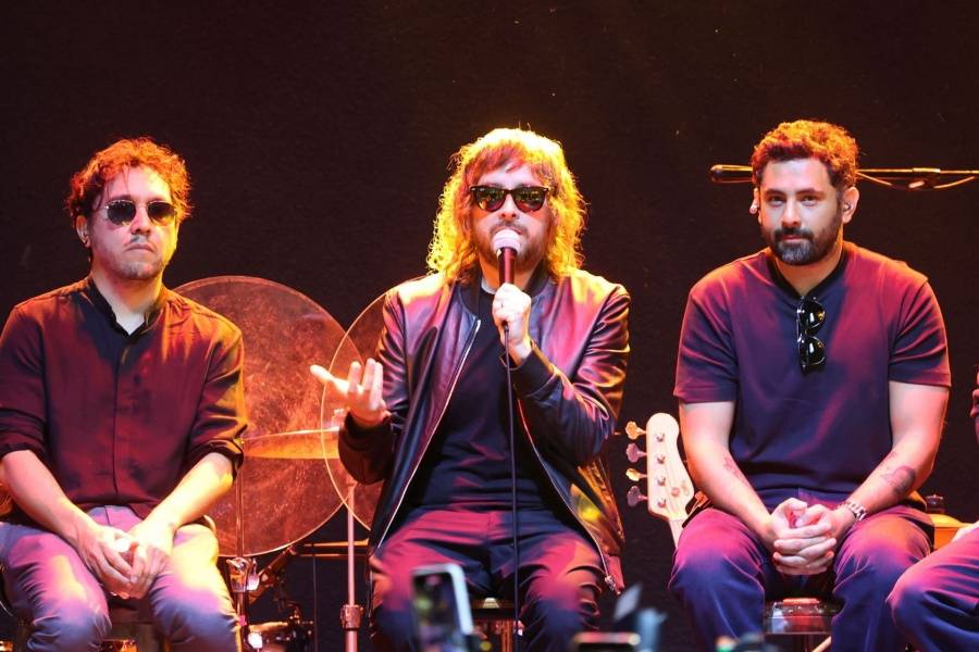Vocalista de Camilo S&eacute;ptimo habla sobre la  muerte de Honas y el apoyo de sus seguidores