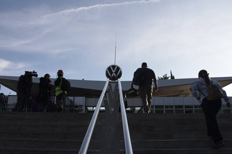 Volkswagen mantiene oferta de 10.04% de aumento y sigue sin acuerdo salarial con trabajadores